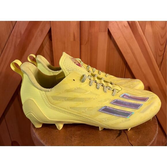 Athletic_Shoes